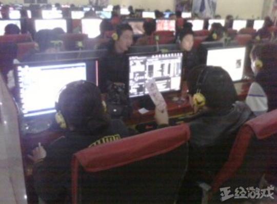 当年玩家脑洞的物理外挂太强大,用一根牙签就能挂机砍怪!