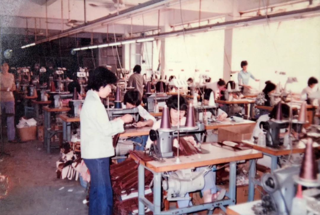 东莞台商故事 (弄潮两代台商的东莞故事)