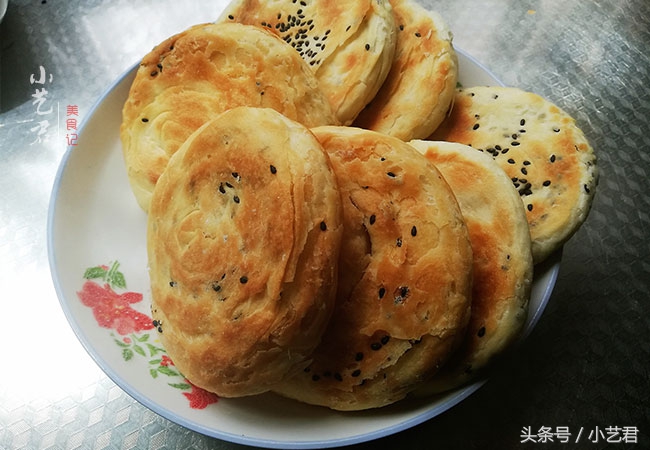 吃了我做的烧饼家人都不爱吃馒头了，皮酥瓤软，第二天吃也不硬