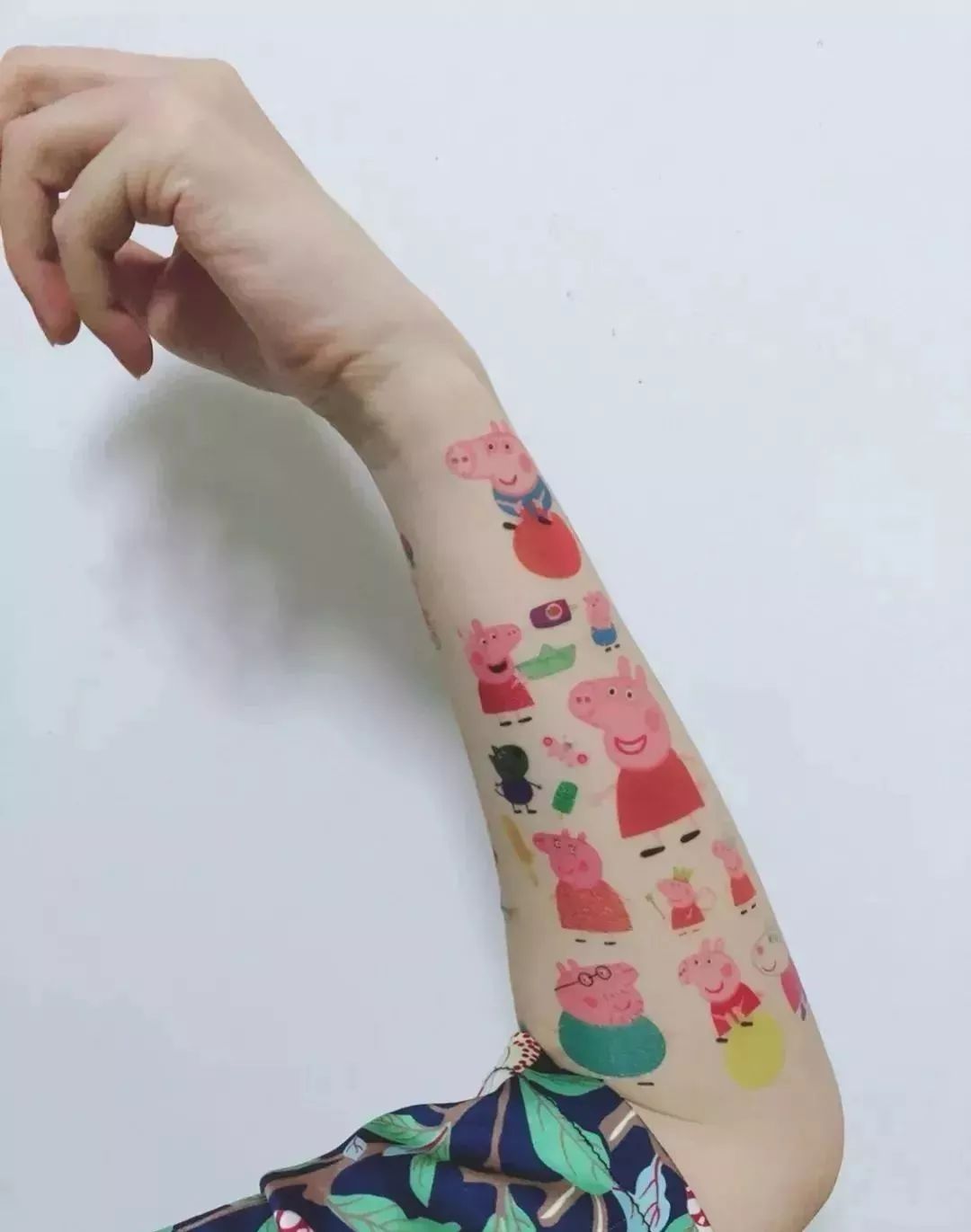 小猪佩奇背后隐藏的都市谣言,小猪佩奇真实的都市传说