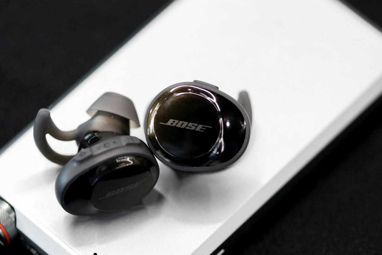 同样代号为FreeBose与JBL的真无线运动耳塞谁更自由一点？