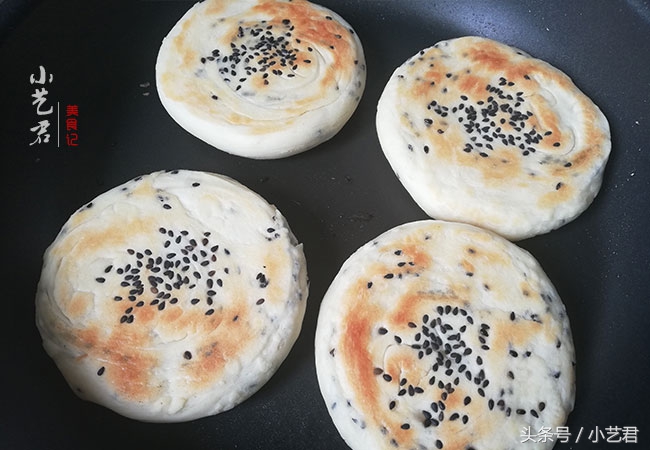 吃了我做的烧饼家人都不爱吃馒头了，皮酥瓤软，第二天吃也不硬