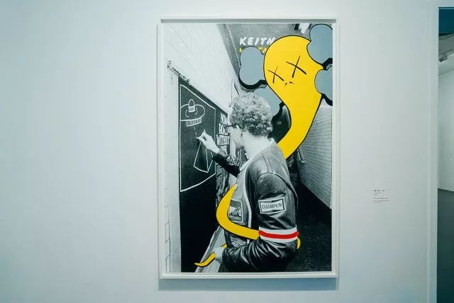 六块钱穿上Supreme不是梦，突破次元壁来圈钱！