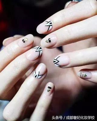简约中国风几何图案,美甲简单大方又好看款式