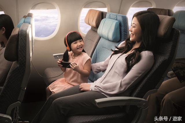 带两个孩子坐飞机详细流程,带孩子坐一次飞机