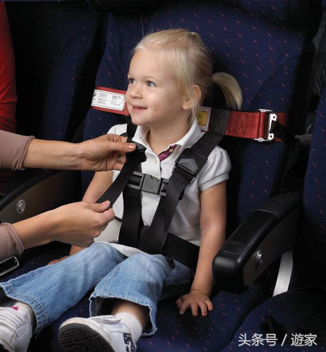 带两个孩子坐飞机详细流程,带孩子坐一次飞机