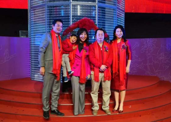 360周鸿祎退出了吗,为什么360周鸿祎楼下停满了汽车