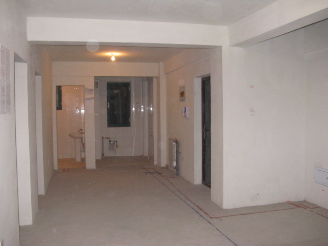 客厅有横梁怎么装修层高不到3米,客厅有横梁怎么装修柜子