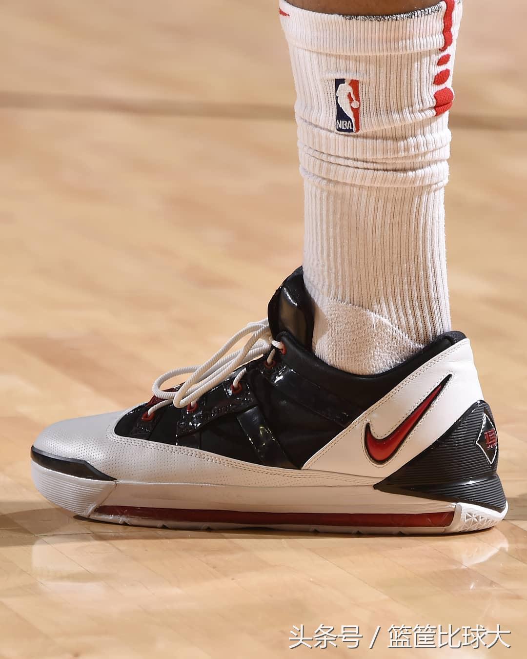 塔图姆总决赛抢七科比,塔图姆与科比训练视频