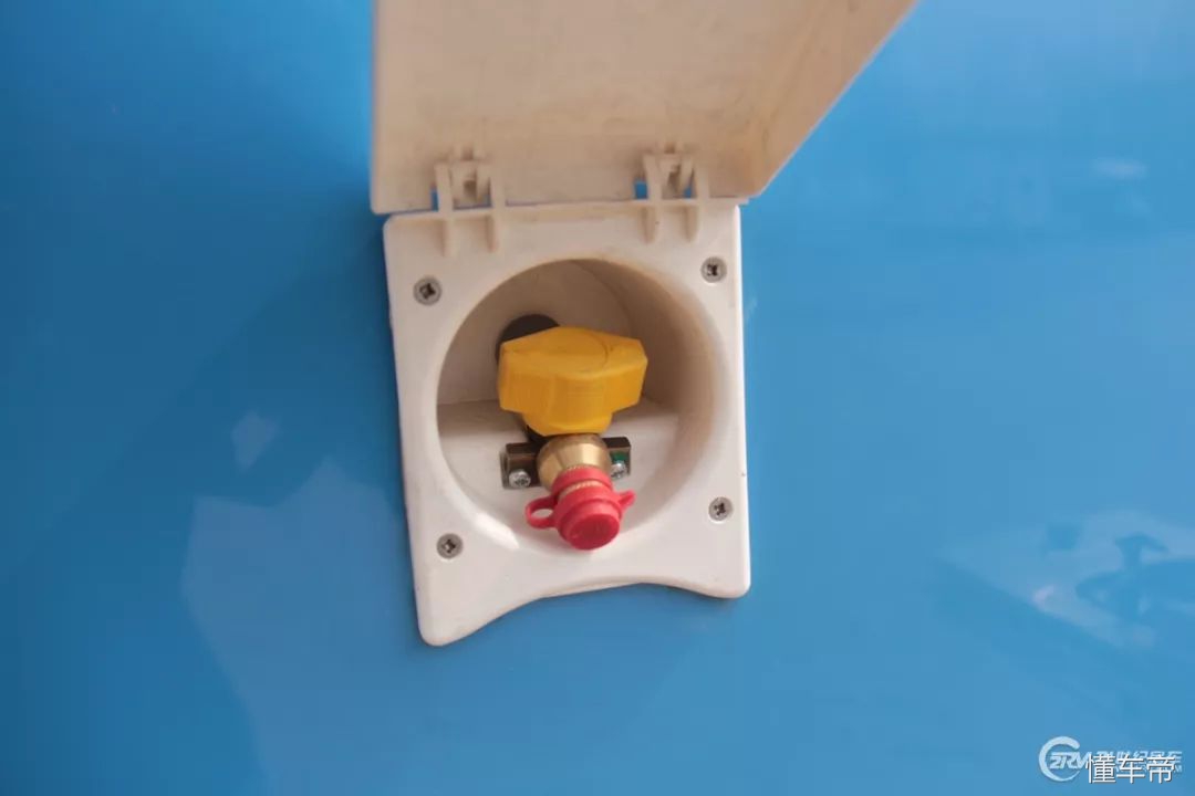 进口100万大额头c型豪华房车,豪华的六座六卧c级房车