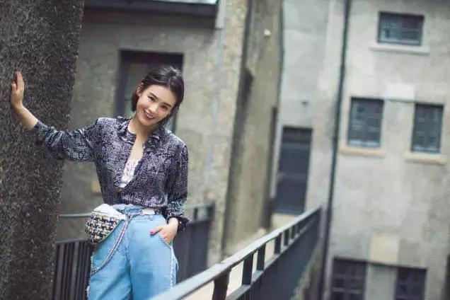 贫穷限制了我的想象香奈儿,明星上大学用香奈儿