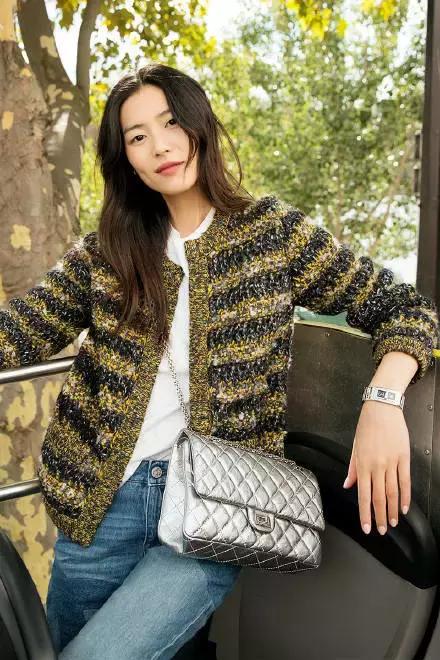 贫穷限制了我的想象香奈儿,明星上大学用香奈儿