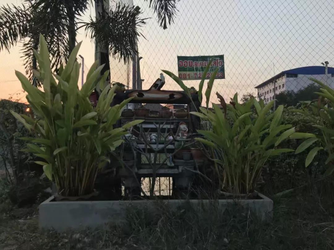 盘点：炼尸房边、大海之滨和群山环绕的泰国十大神奇球场