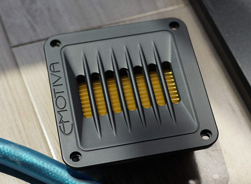 洛曼之声Emotiva 6S有源音箱！同级别性价比非常高的音箱