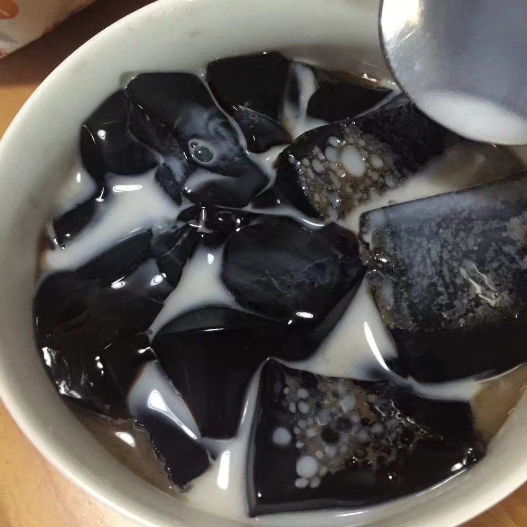 清热解毒龟苓膏的做法,来一碗自制龟苓膏清热祛湿