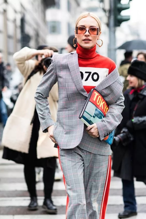 鞋子大一号会宽多少,鞋子大一号多穿一双袜子吗