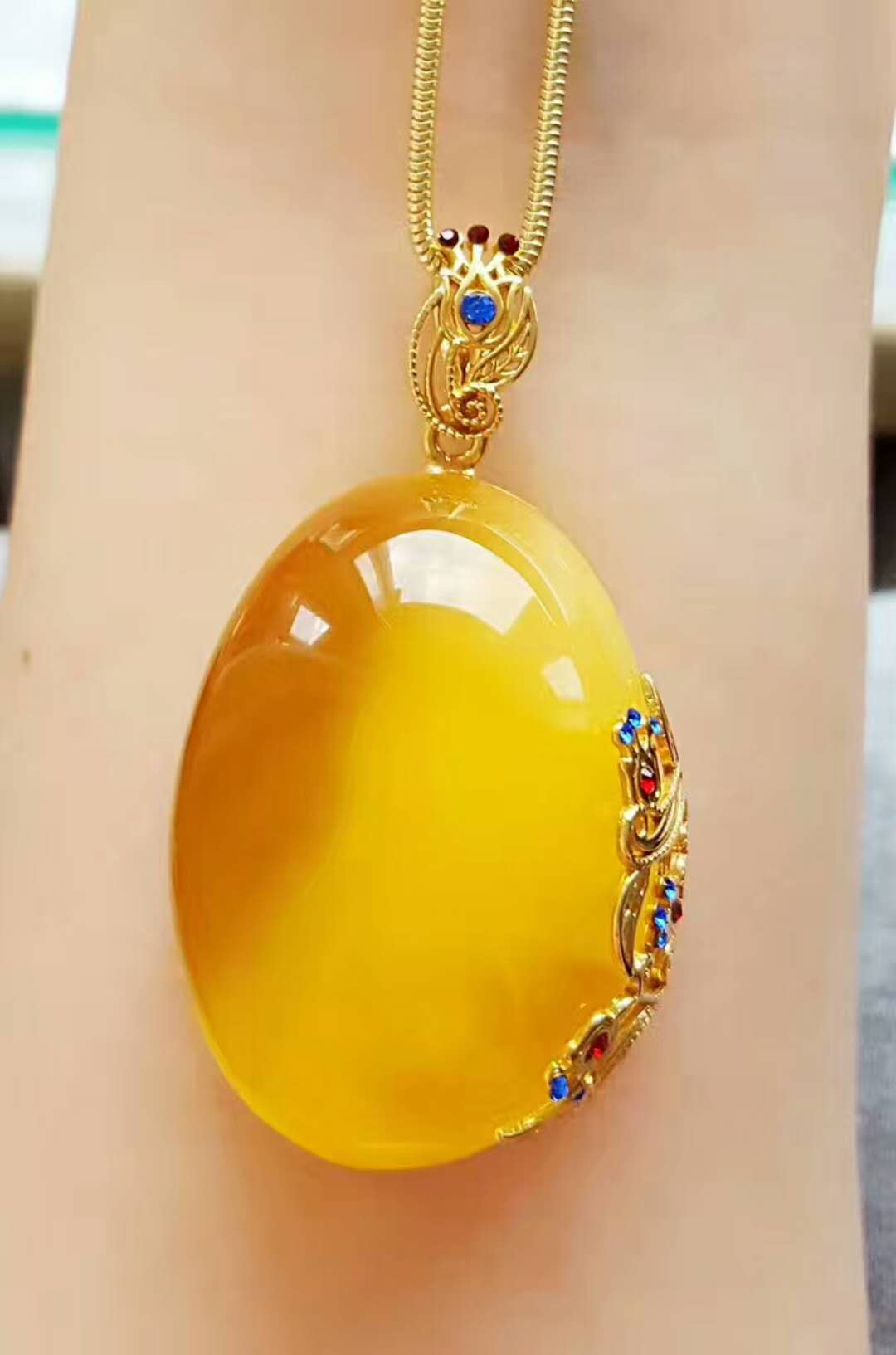 琥珀蜜蜡讲解视频,真假琥珀蜜蜡的鉴别最简单