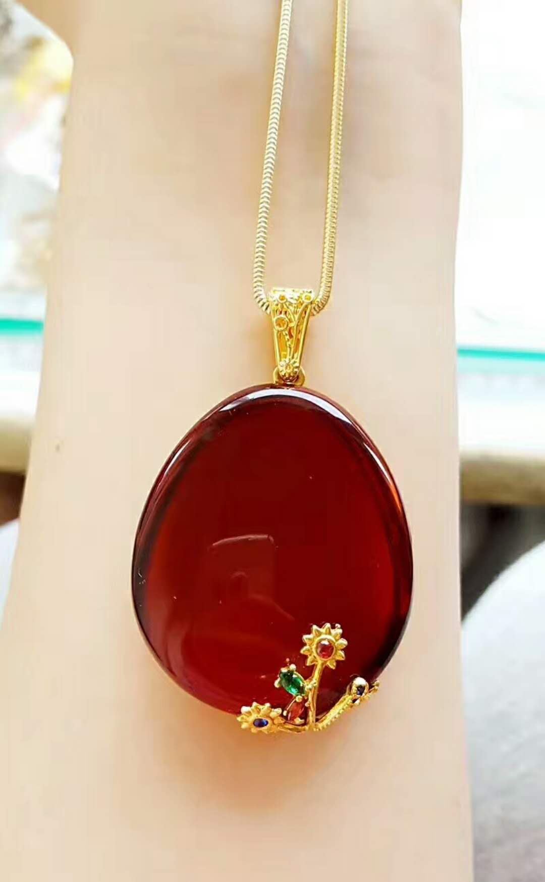 琥珀蜜蜡讲解视频,真假琥珀蜜蜡的鉴别最简单