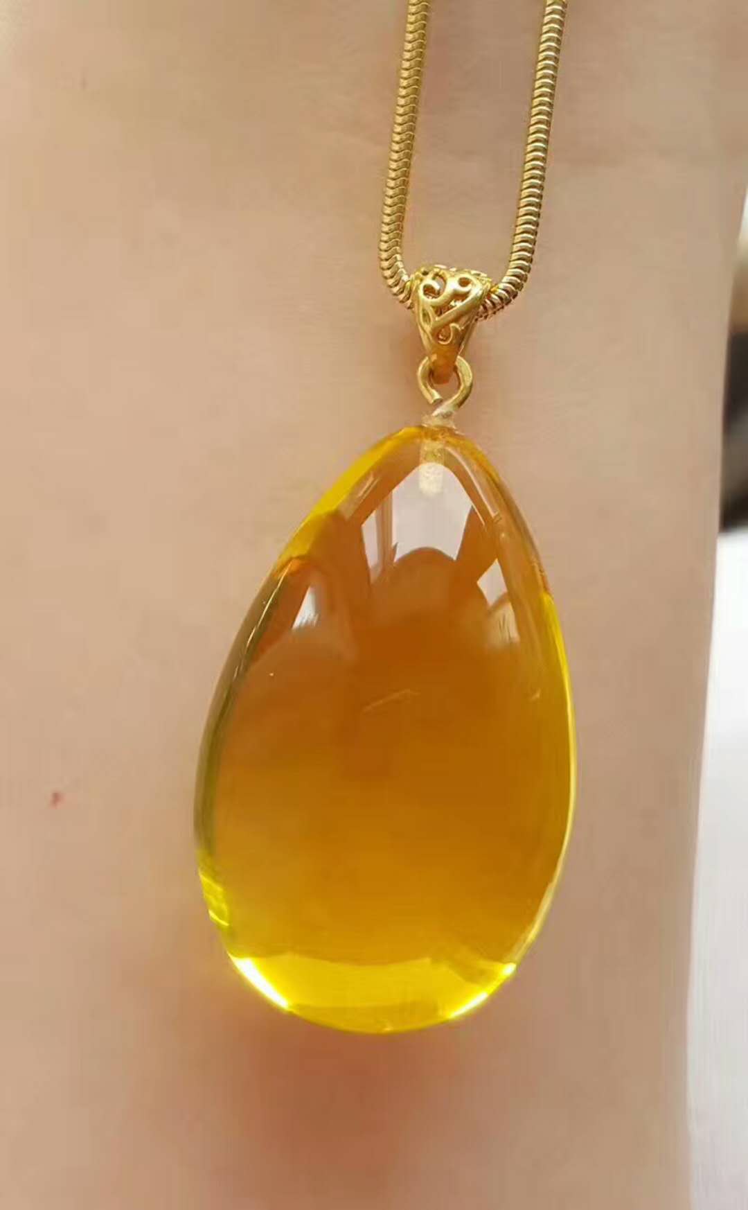 琥珀蜜蜡讲解视频,真假琥珀蜜蜡的鉴别最简单