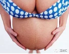 怀孕七个月乳房变硬正常吗,怀孕8个月乳房有硬块一年了