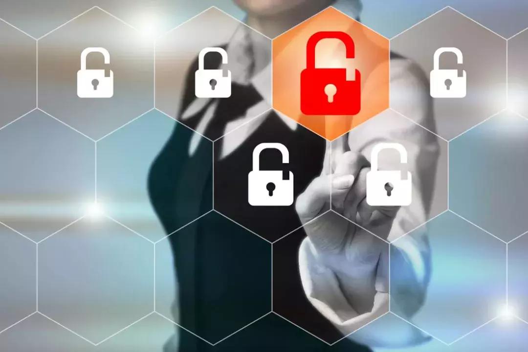 华顺信安郑政:网络安全“攻守道”