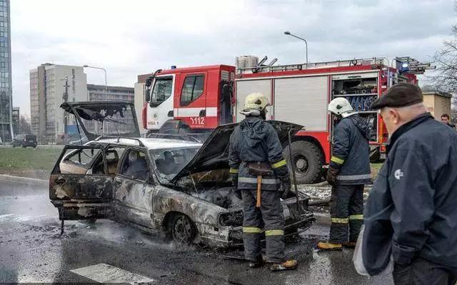 车辆有味道用什么去除,车辆有油味