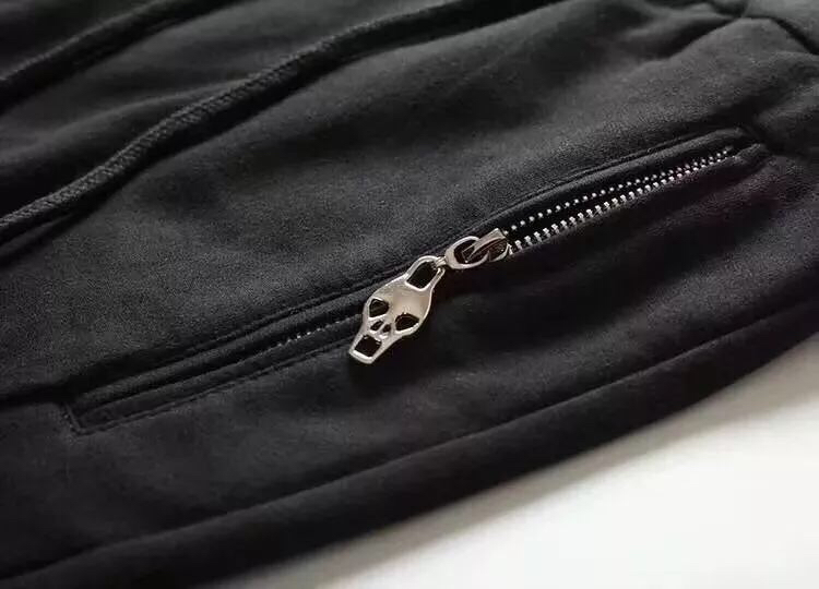 菲利普莱茵,PP2017春夏系列。经典水钻刺绣骷髅套