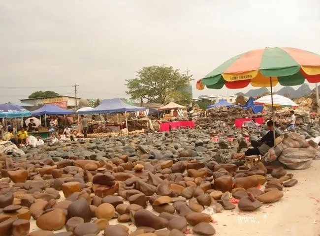 捡一些奇石去哪里卖,奇石哪里可以卖出去