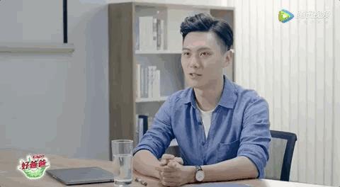 赵四西装穿搭,赵四红西服