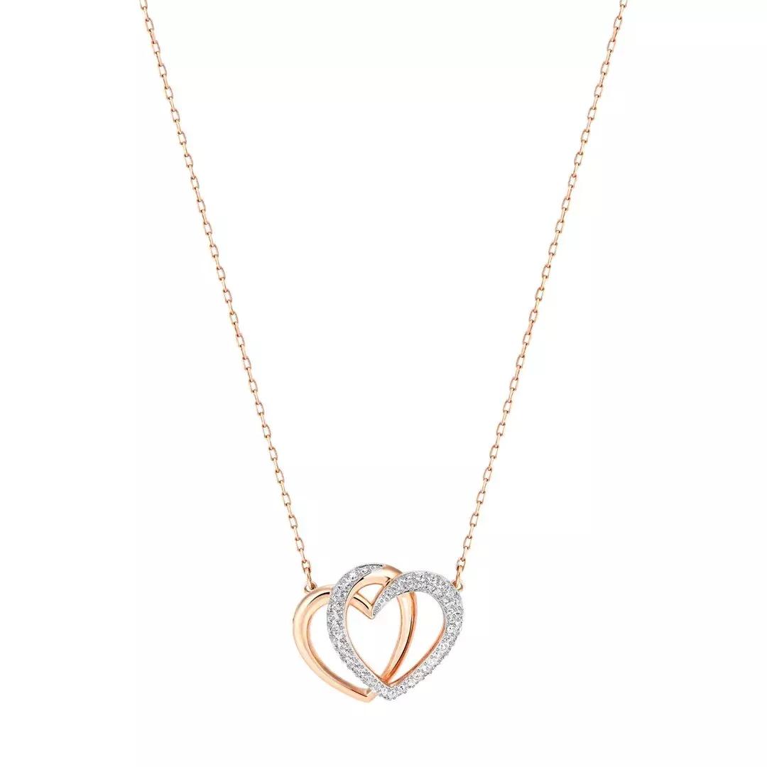 这个春季，你需要一款精致锁骨链，成为搭配中的小心机！