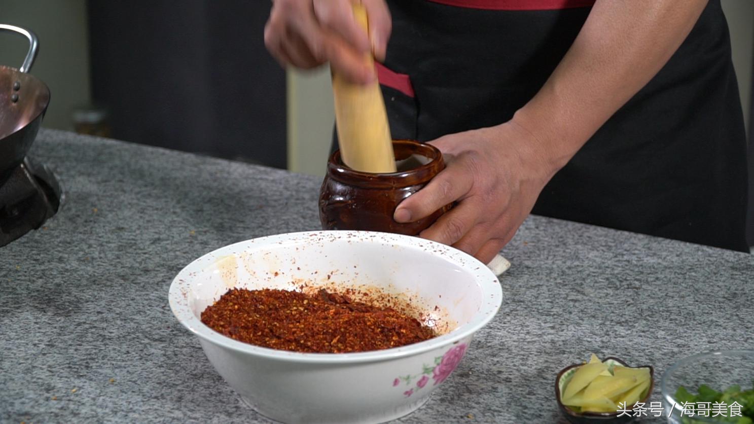 正宗川菜红油,川味红油怎么做才香又红又亮