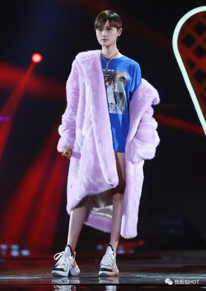 巴黎世家triples老爹鞋白色穿搭,除了巴黎世家还有什么鞋