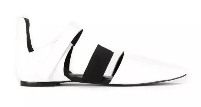 零高度的时髦早春平底鞋,想要穿得时髦又不刻意