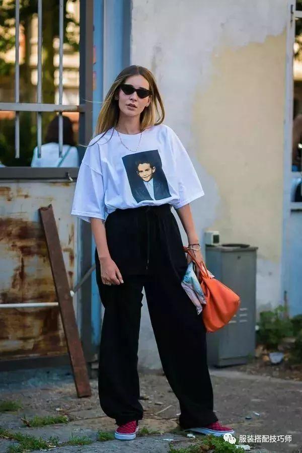 烂大街的T恤怎么搭配才能更时髦！？