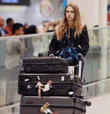 不想在机场与人“撞箱”？这份旅行箱升级指南送给你