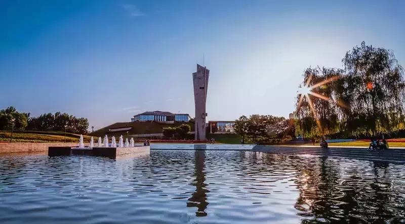 欧亚，你好！欧亚，再见！