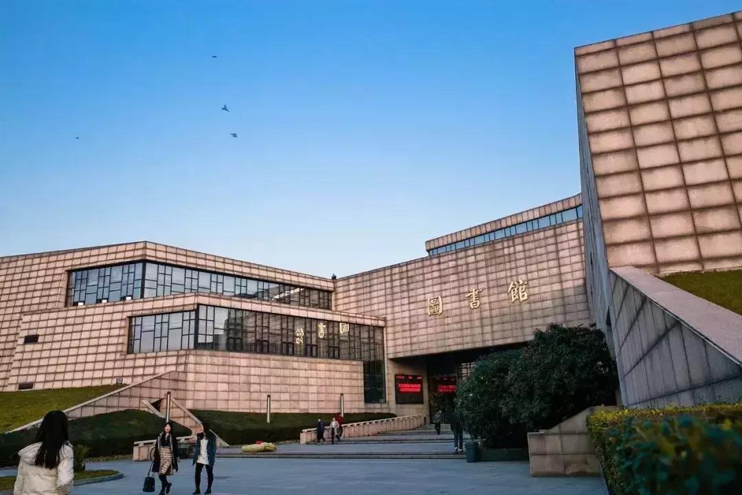 欧亚，你好！欧亚，再见！