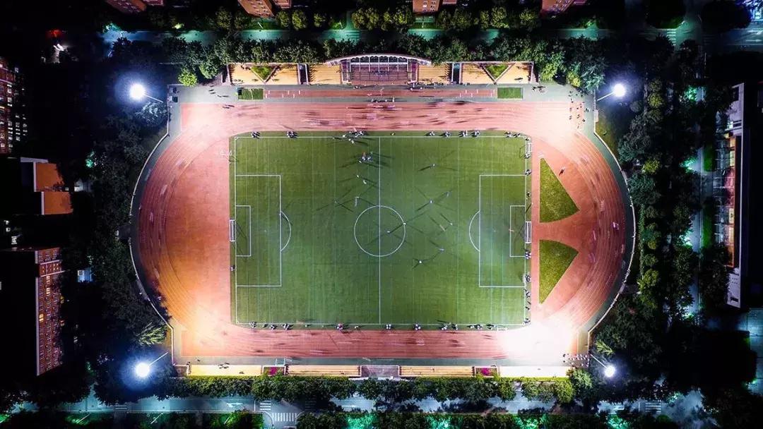 欧亚，你好！欧亚，再见！