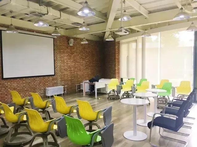 欧亚，你好！欧亚，再见！