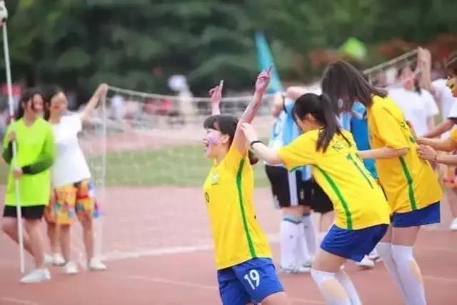 欧亚，你好！欧亚，再见！