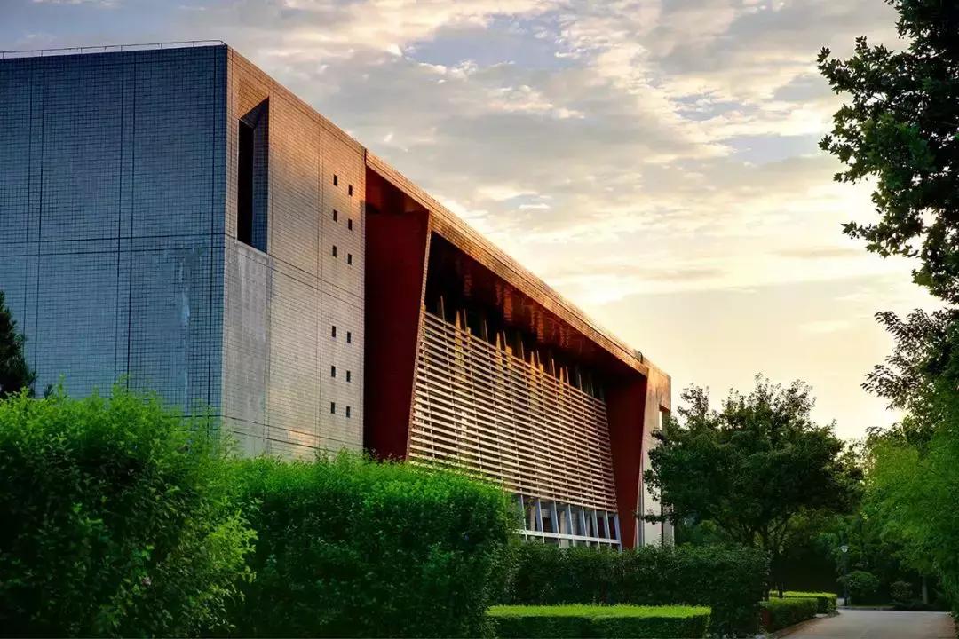 欧亚，你好！欧亚，再见！