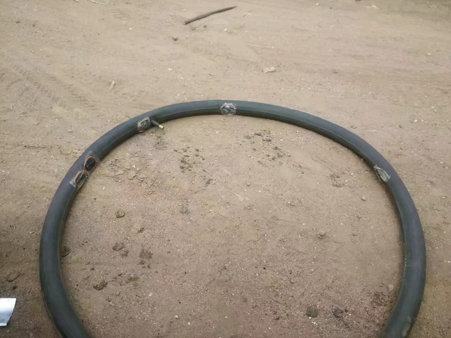 骑车旅行到了呼和浩特，认识一好友受到热情招待