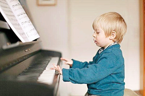 别把天才扼杀在摇篮里,不要把孩子当成天才培养