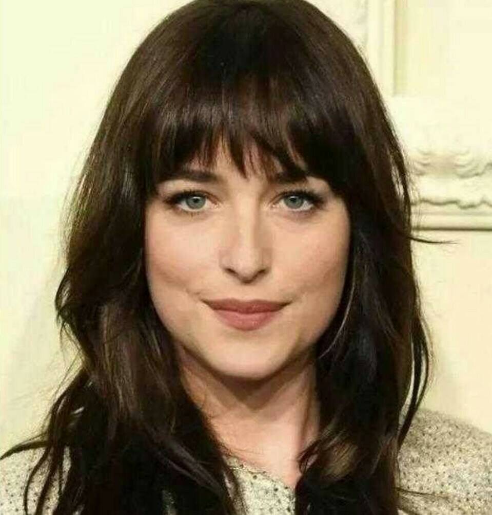 你还在关注独孤天下里演傻白甜的她，却不知人家悄悄换了张脸……