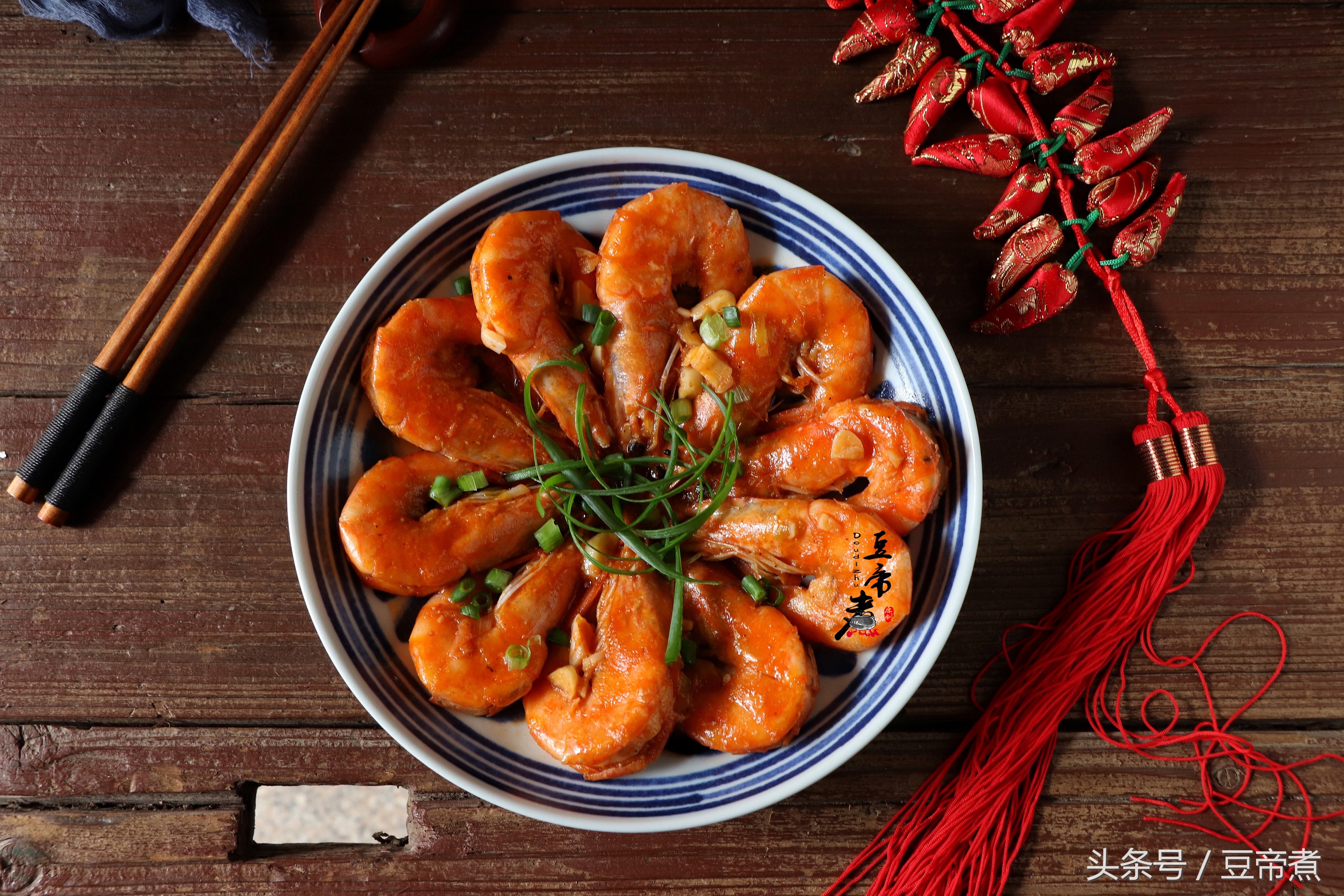 虾的10种最佳吃法水煮不用啤酒,虾煮几分钟会更嫩更好吃