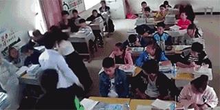 小学班里有个精神病学生,班里有个精神病学生怎么解决