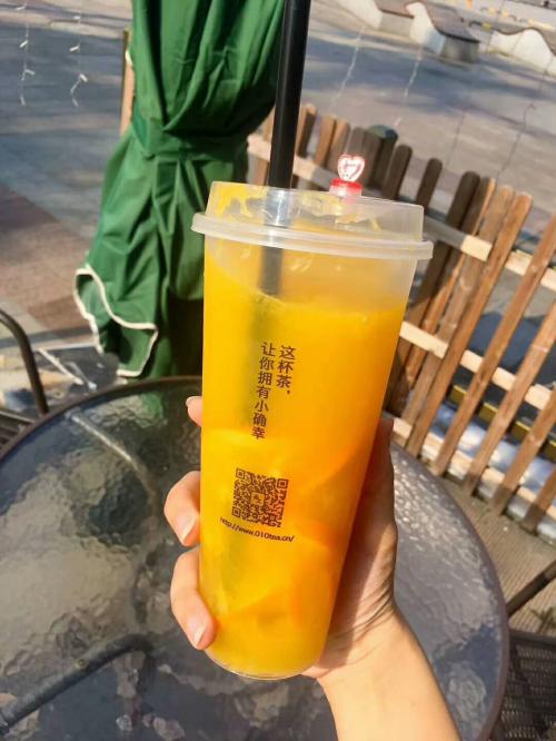 圆石の茶，奶茶店加盟品牌饮品人气十足吸引广大创业者咨询加盟