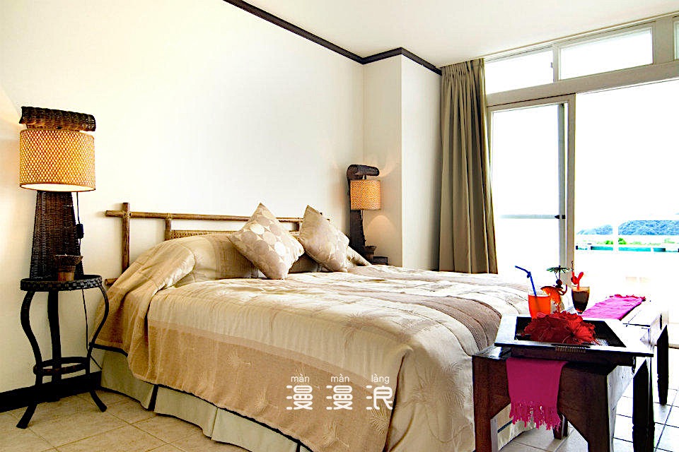 距离中国4小时的落地签海岛国家帕劳怎么玩?果冻的蓝色大海!