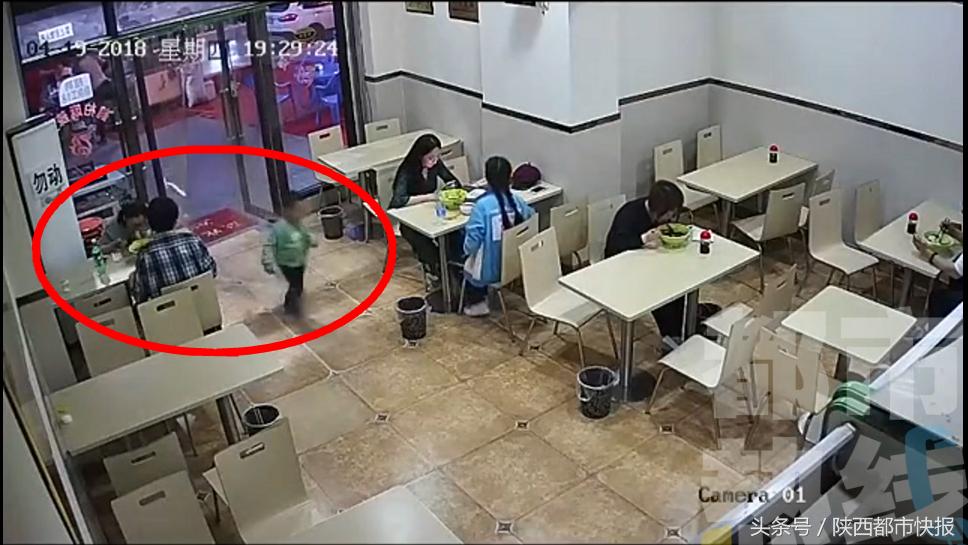 女子绊倒四岁男孩的事件,女子故意绊倒小孩子后续