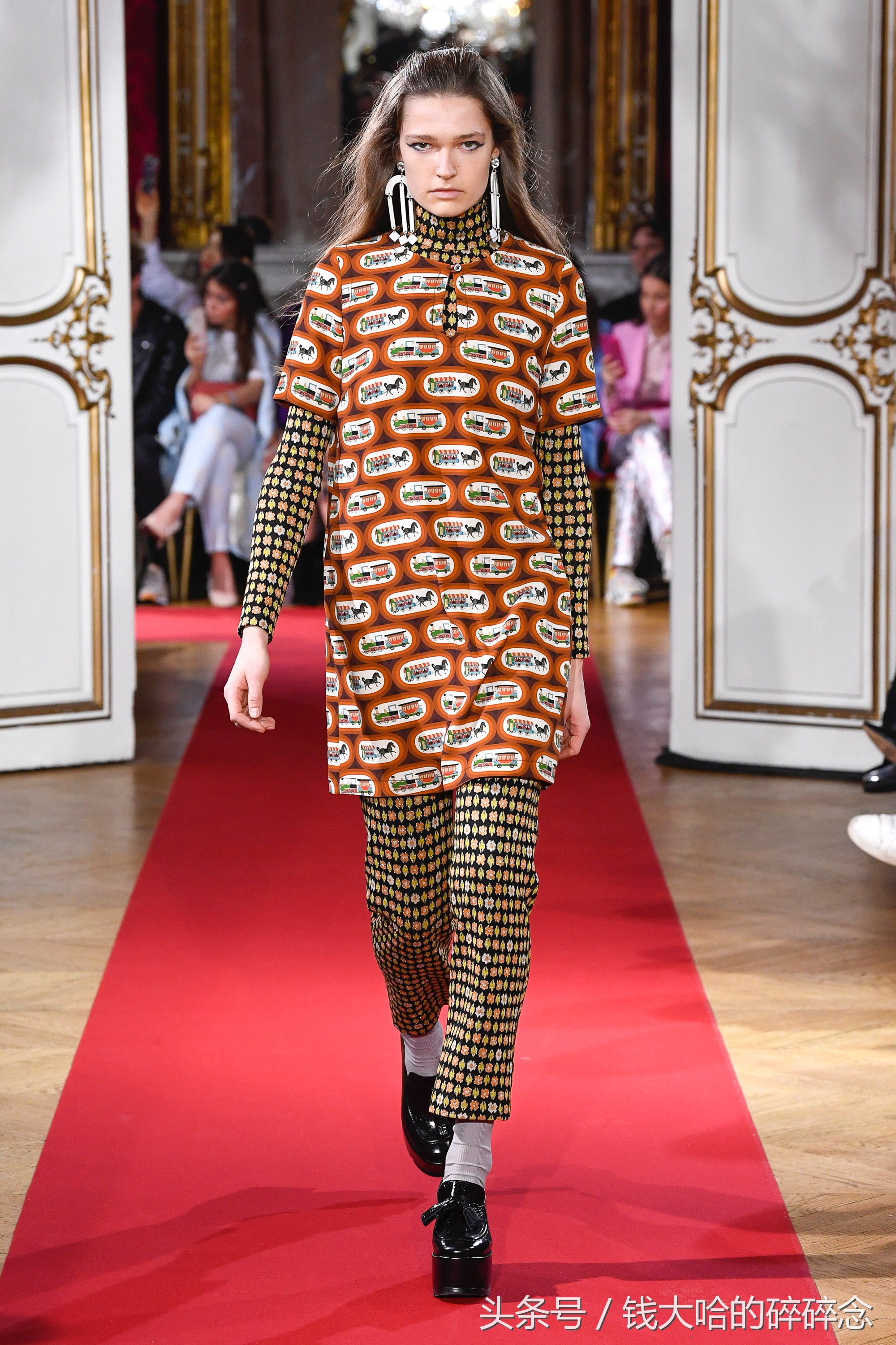 18岁的雨天你站在屋檐下等一个人：PaulJoe2018秋冬女装合辑